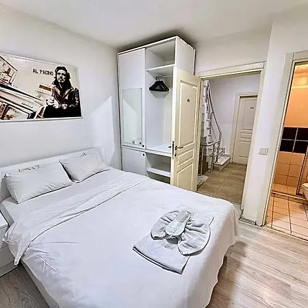 Hotel Royal Pera Taksim 2*
