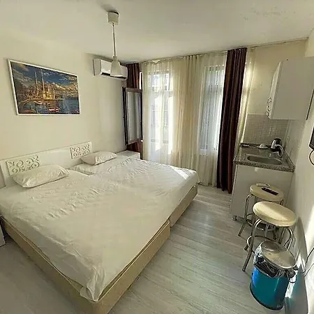 Royal Pera Taksim 2*